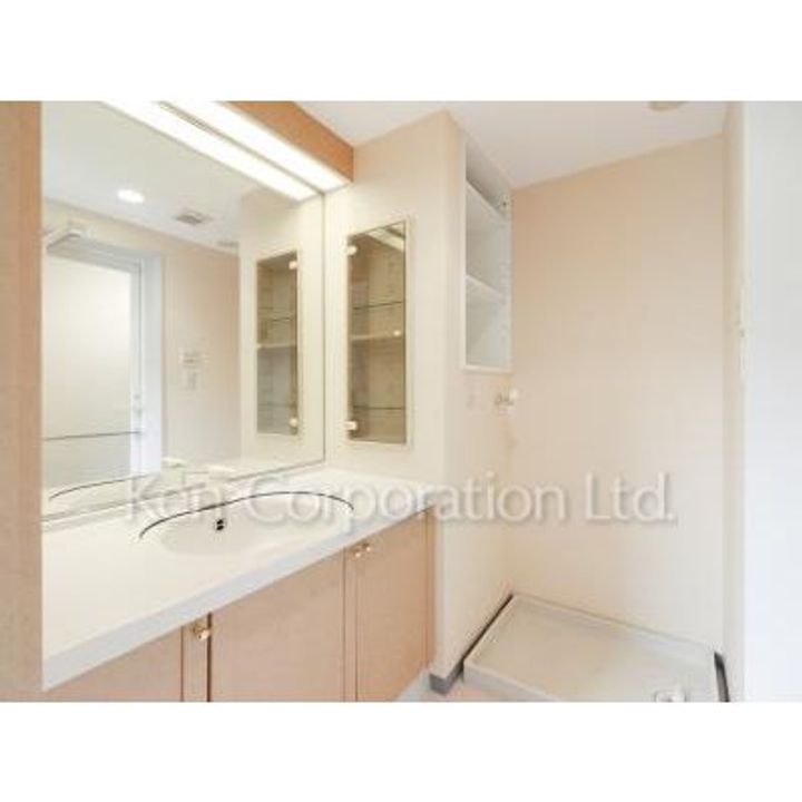 アルファスの内装