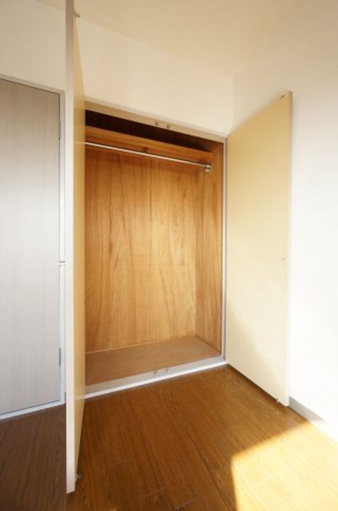 ニッシンビルの内装