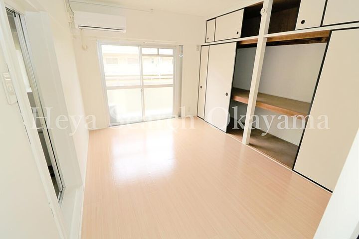 ビレッジハウス妹尾2号棟の居間