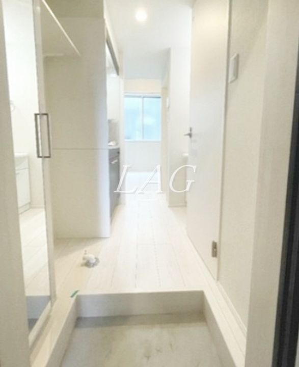 ID Terrace 141の玄関