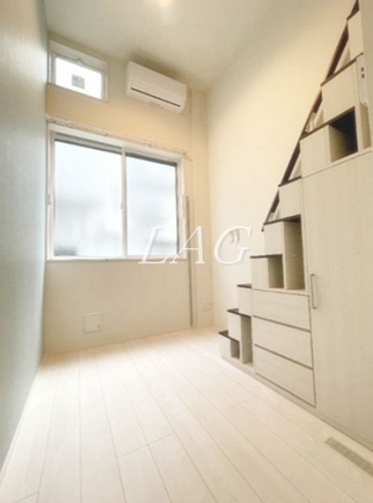 ID Terrace 141の居間