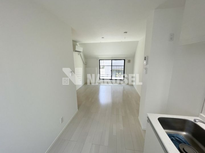 ミハス学芸大学の居間