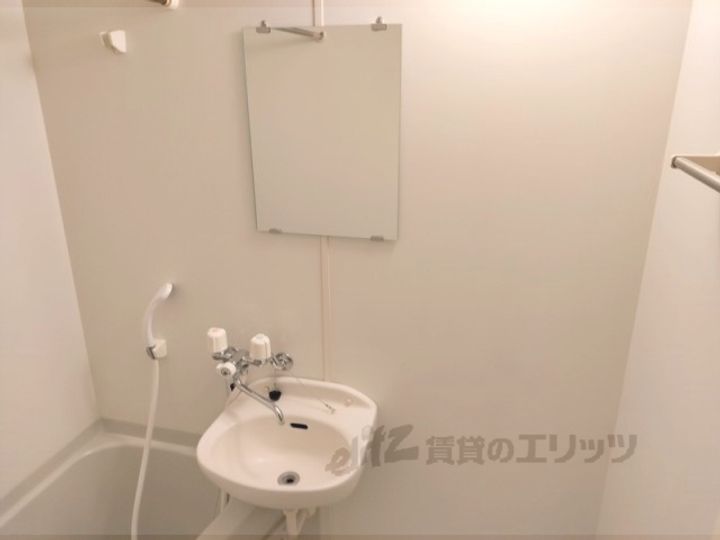 レオパレスビクトアール法隆寺の内装