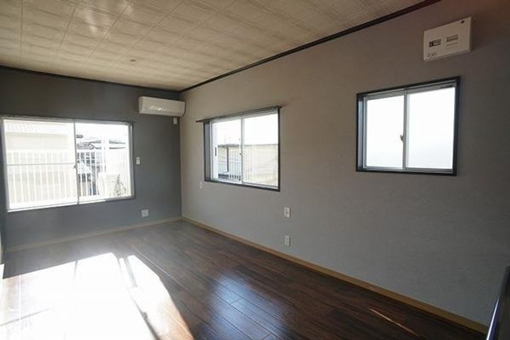 木更津GIONの居間