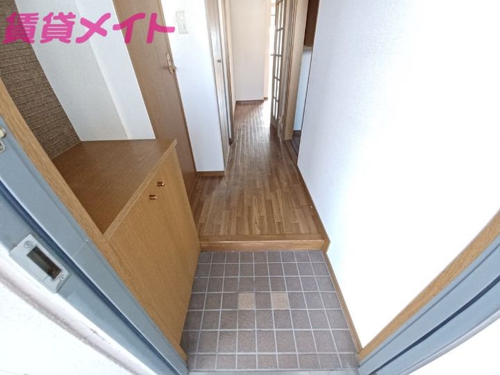 ビバリープレジアの玄関