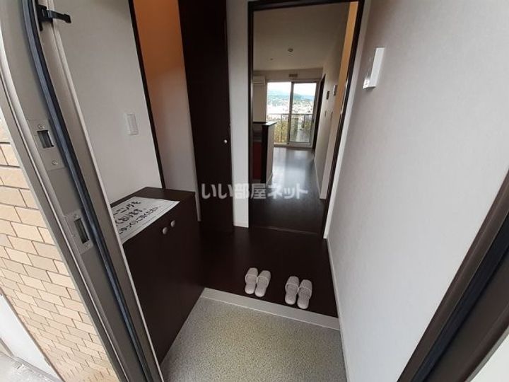 三重県名張市平尾(アパート)の賃貸物件の玄関