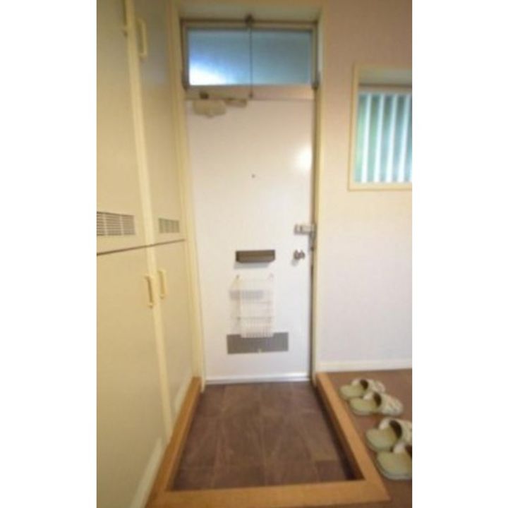 レイクサイド善福寺の玄関