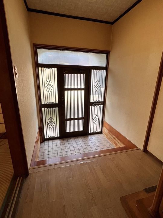 兵庫県豊岡市高屋(一戸建)の賃貸物件の玄関