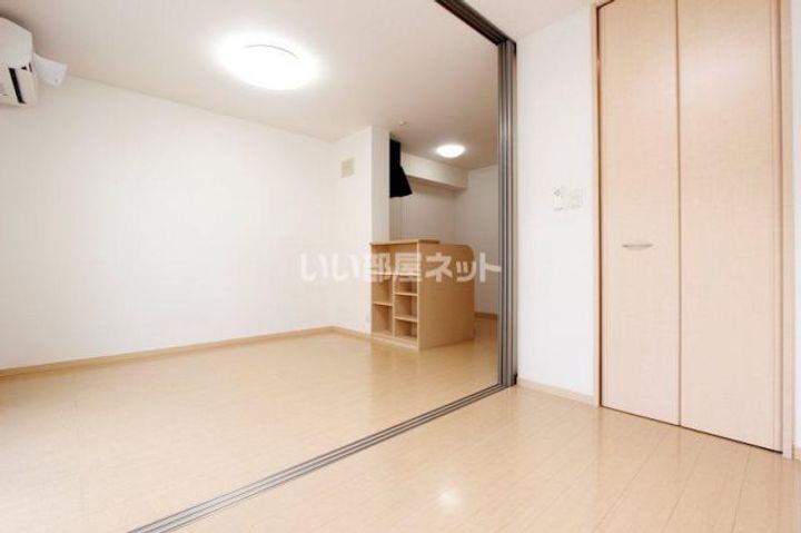 モナリエつのの内装