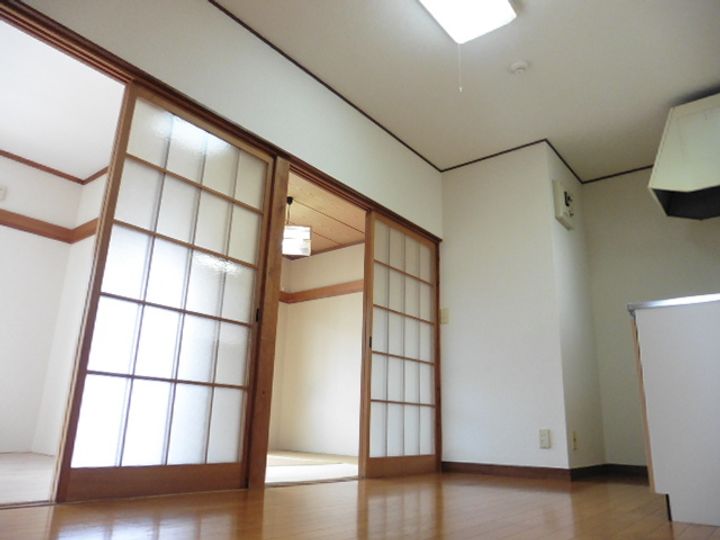 メゾンフルヤIの居間
