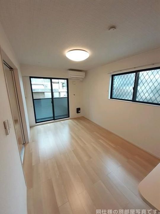 グランドールIIの居間