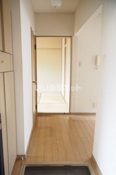 スイートパル山北Aの玄関