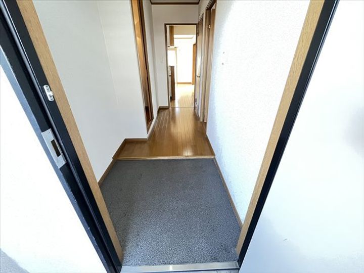 ポラリスB棟の玄関