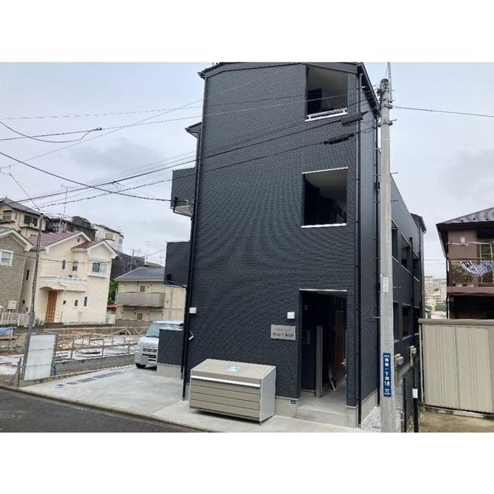 エステイトB能見台の外観