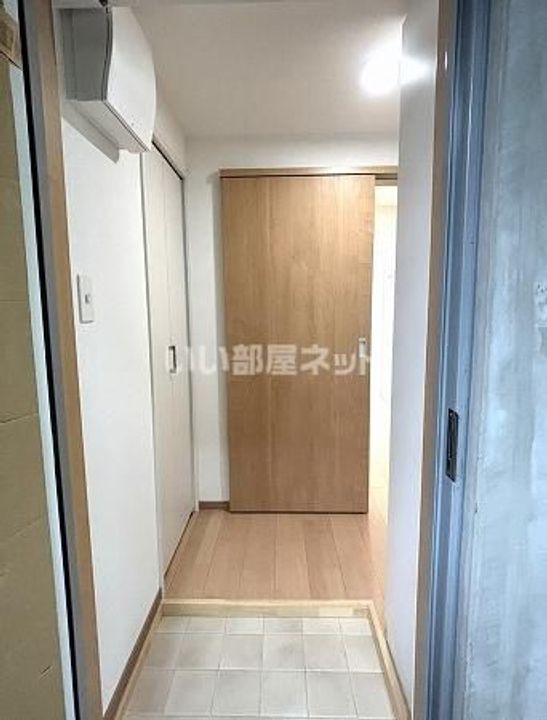 リモパレスの玄関