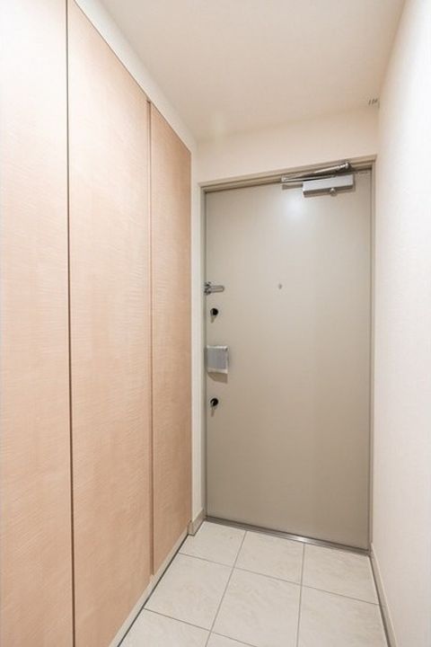 東京都板橋区板橋1の賃貸マンションの玄関