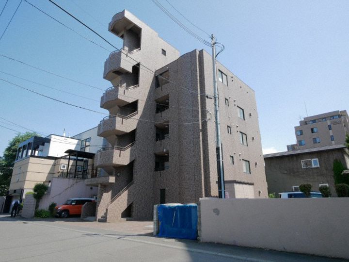 北海道札幌市中央区南十八条西7(マンション)の賃貸物件の外観