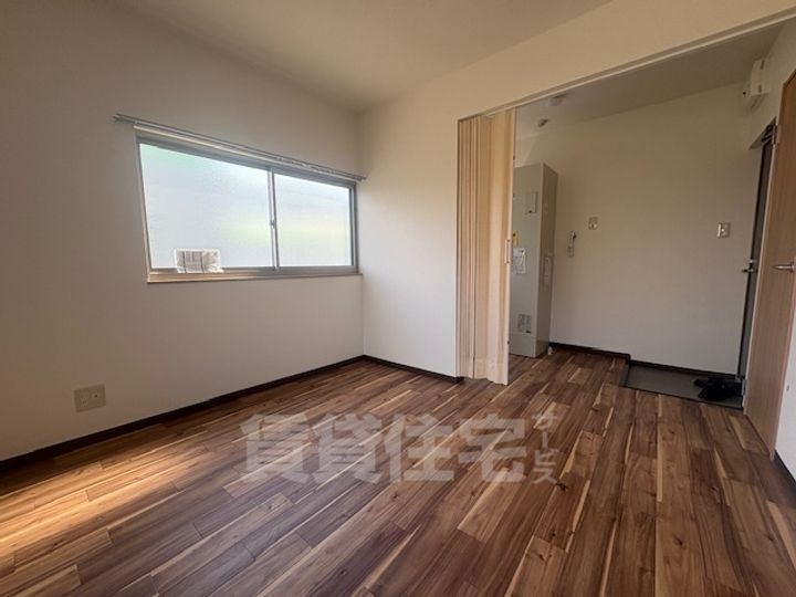 中村ハイツの居間