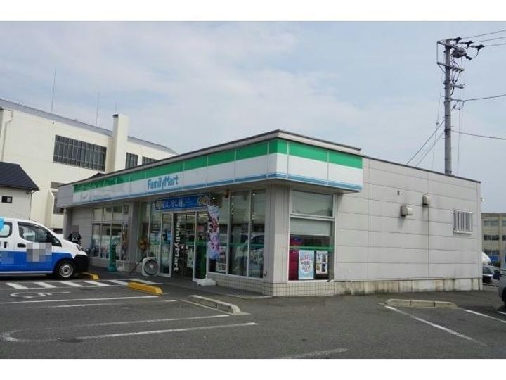 ルシール 名東の周辺