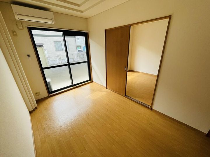 エクセレンスIの居間