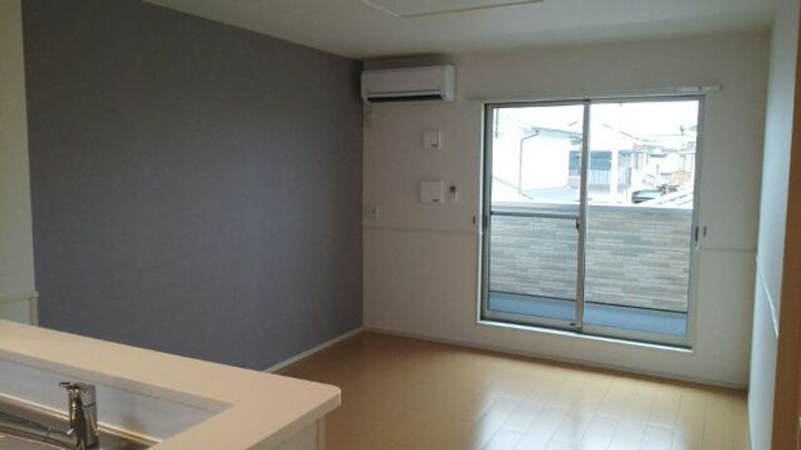 アライブ・サピーの居間