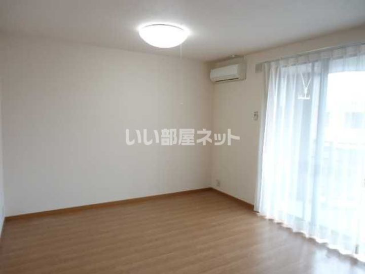 栃木県宇都宮市インターパーク2(アパート)の賃貸物件の居間