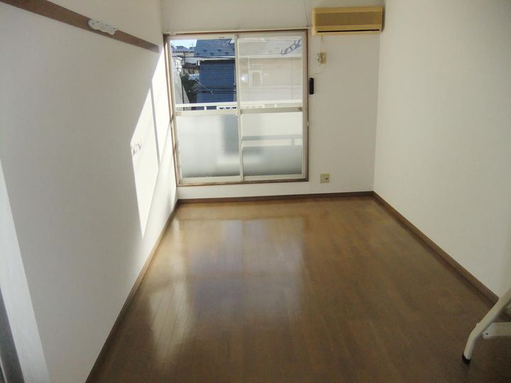 サンヴェール旭ヶ丘の居間