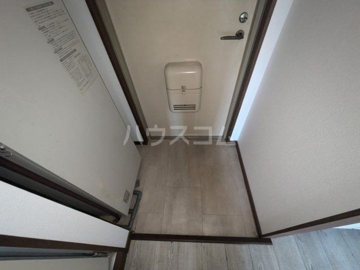 ヴィラ萩山の玄関