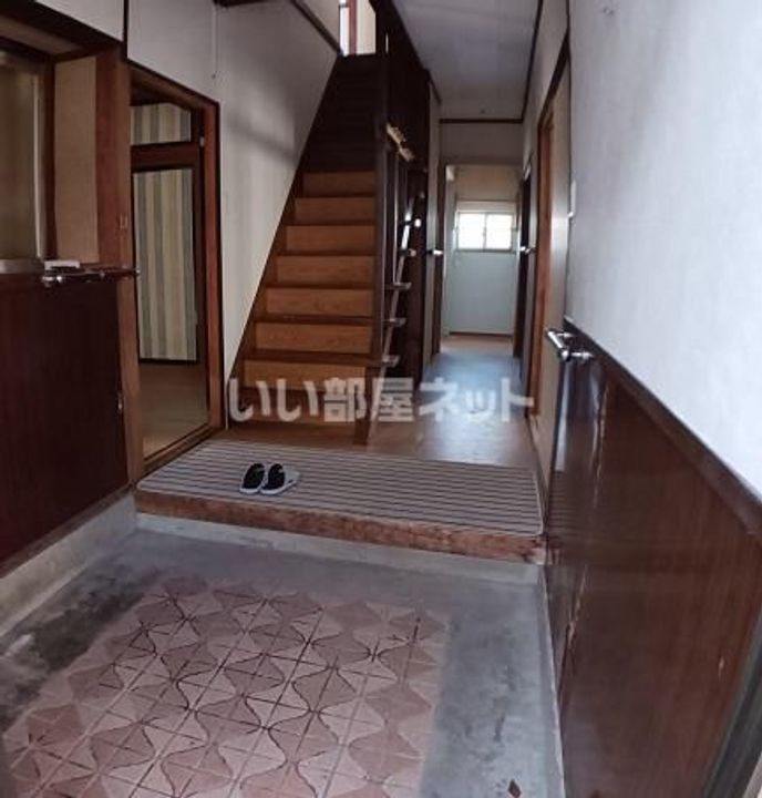 山形県米沢市通町5(一戸建)の賃貸物件の玄関