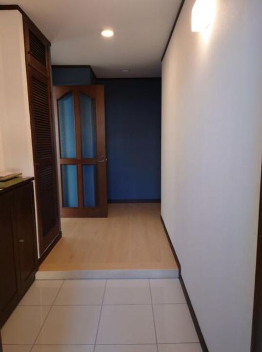 グレイスフル西麻布の玄関