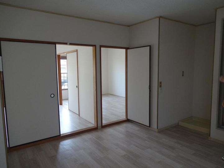 メゾン山下の居間