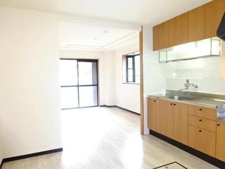 広島県福山市春日町7(アパート)の賃貸物件の居間