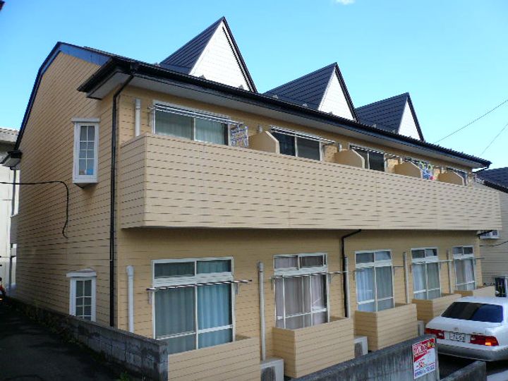 サンパレス成田町の外観