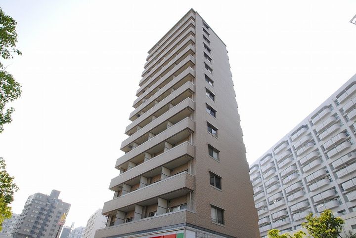 JR新白島駅前東亜ビルの外観