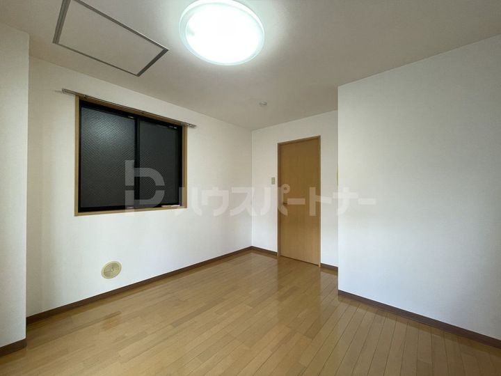 アドバンスシティの居間