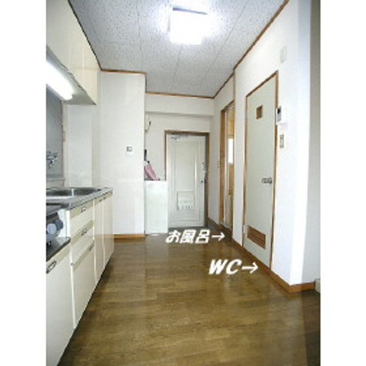 丸武マンションの内装