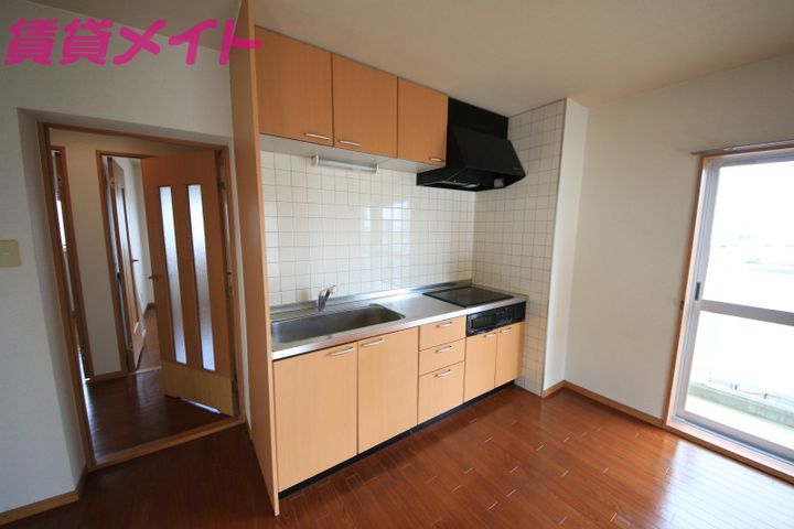 HILLS-T s A棟のキッチン