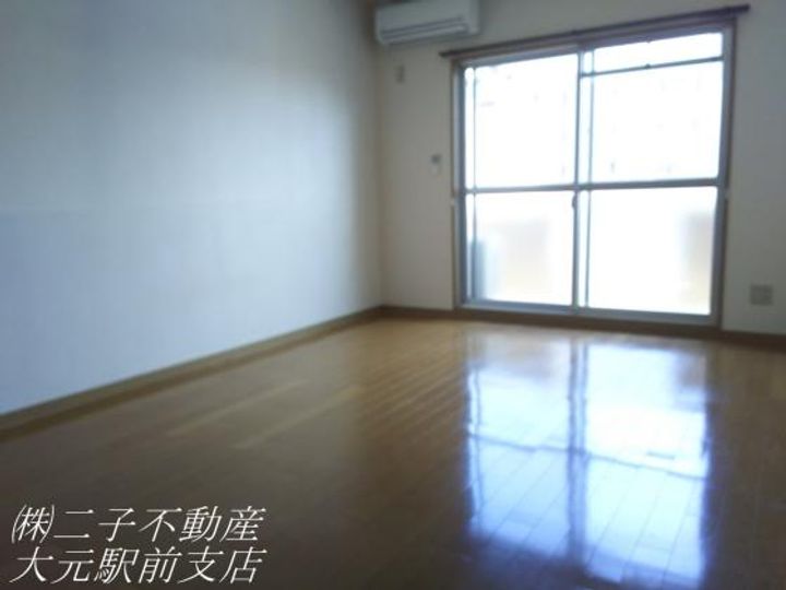 ウエストコートKUROZUMIの内装