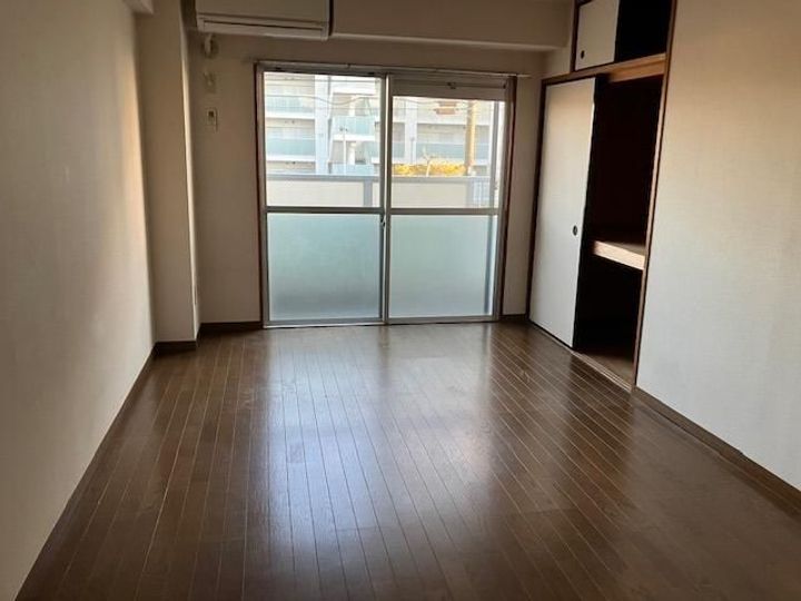 千葉県市川市福栄3(マンション)の賃貸物件の居間