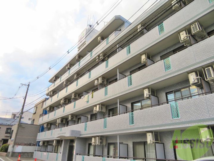 コスモハイツ小田原の外観