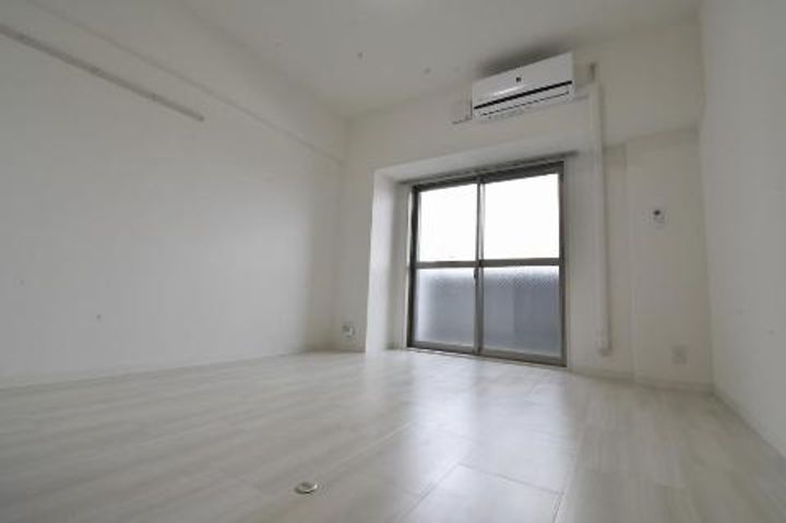 シャルマンソワレ名駅の居間