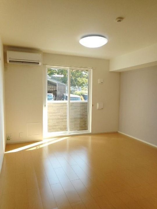 山口県周南市大字久米(アパート)の賃貸物件の居間