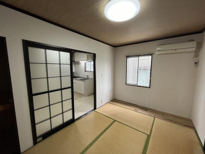 神奈川県横浜市金沢区釜利谷西1(一戸建)の賃貸物件の居間