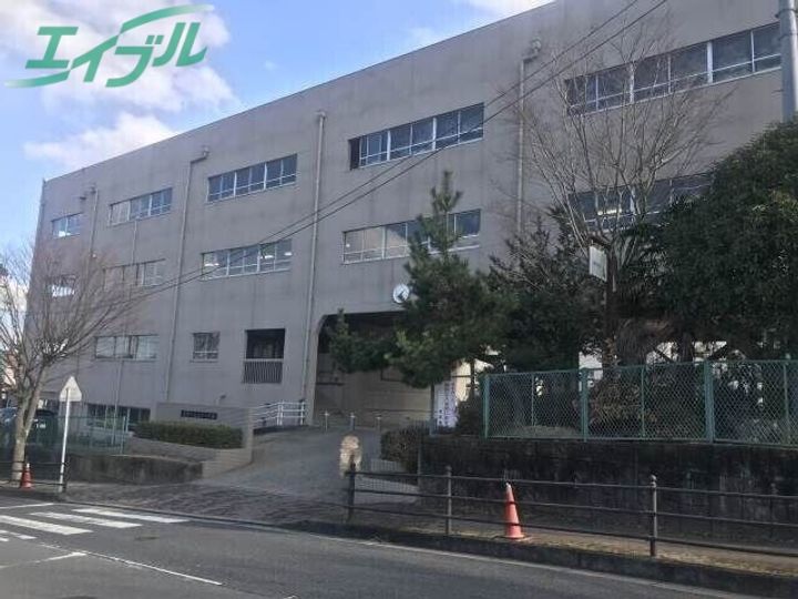 エルシャトー鴻之台の周辺
