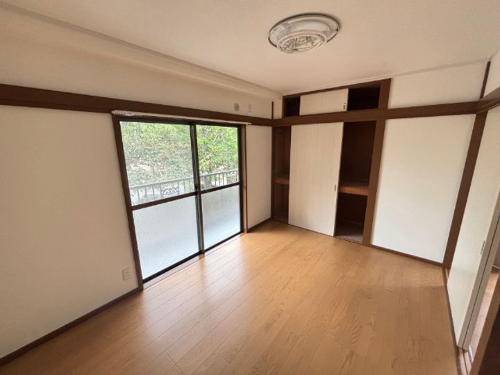 第2大地マンションの居間