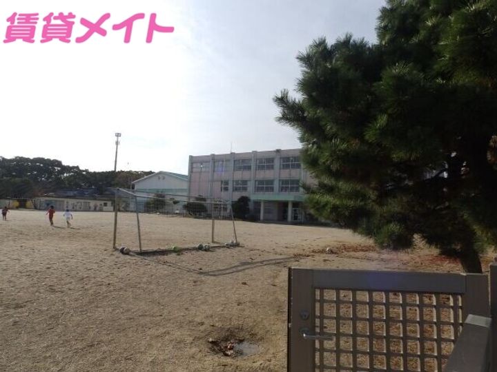 ファミールD棟の周辺