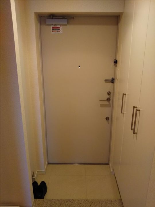 東京都北区西ケ原2(マンション)の賃貸物件の玄関