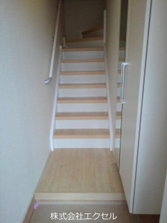 東京都あきる野市草花(アパート)の賃貸物件の玄関