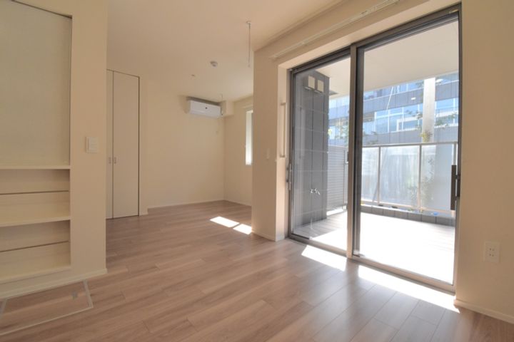 (シニア限定)ヘーベルヴィレッジ生田~ソレアード三田~の居間