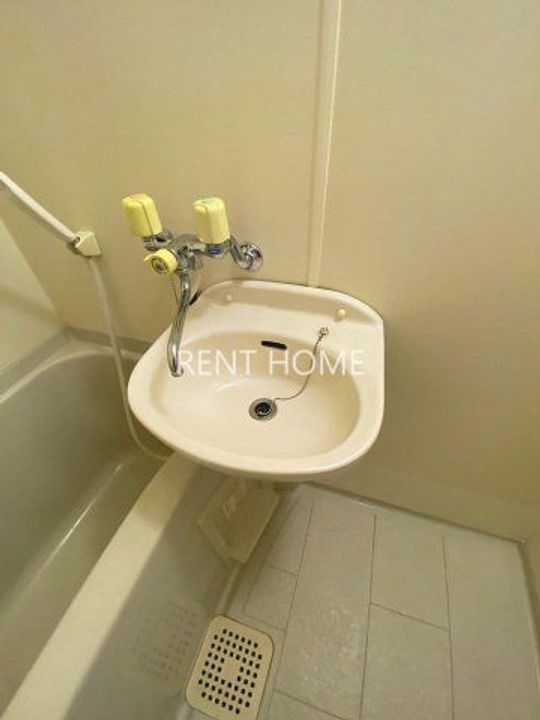 七神国府ビルの内装